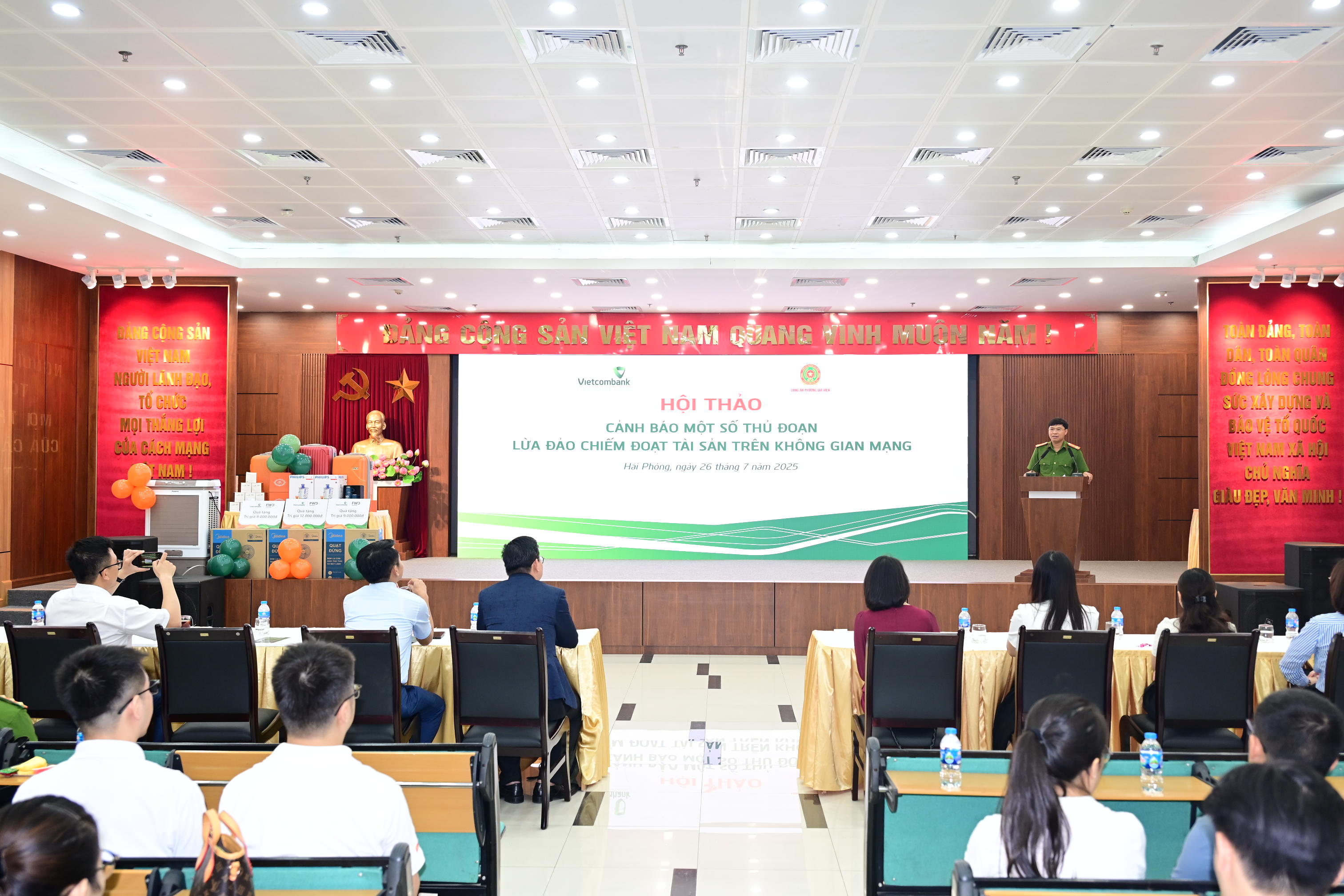 Công an phường Gia Viên phối hợp tổ chức Hội thảo tuyên truyền an ninh, an toàn trên môi trường mạng và bảo vệ trẻ em